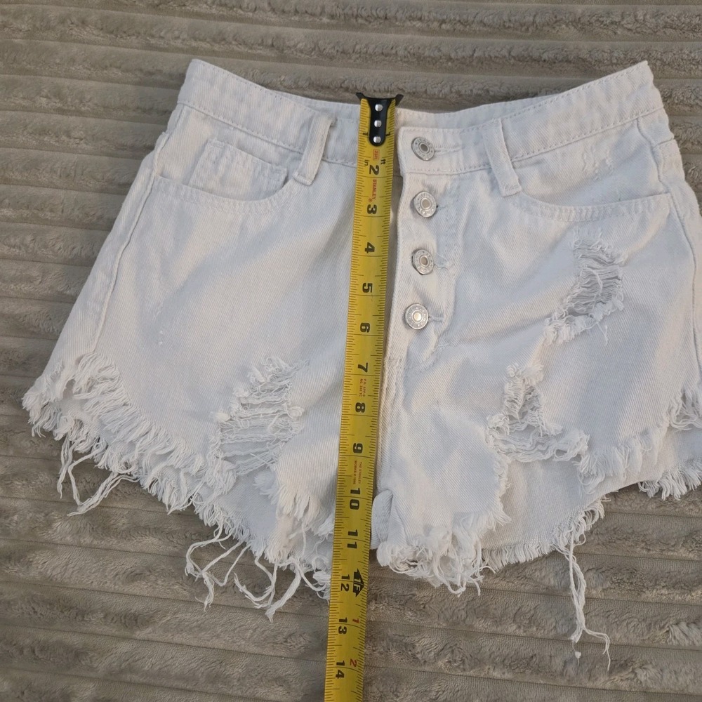 White Distressed Denim Shorts Size S 1/3 Button Fly Frayed Cutoff Raw Hem Womens - Picture 2 of 7